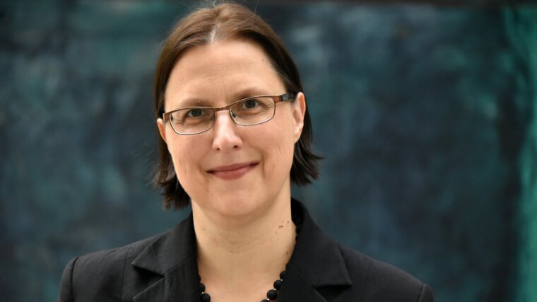 Prof. Dr. Silke Übelmesser